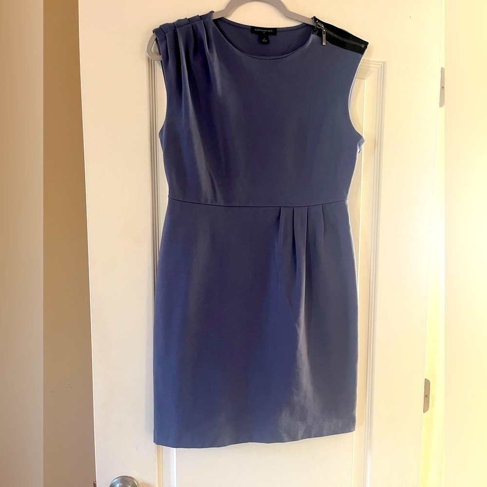 Banana Republic Smoky Blue Stretchy Dress Mid Length Women’s Size 8